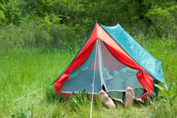 Jedes Zelt sollte mit einem Moskitonetz ausgestattet sein